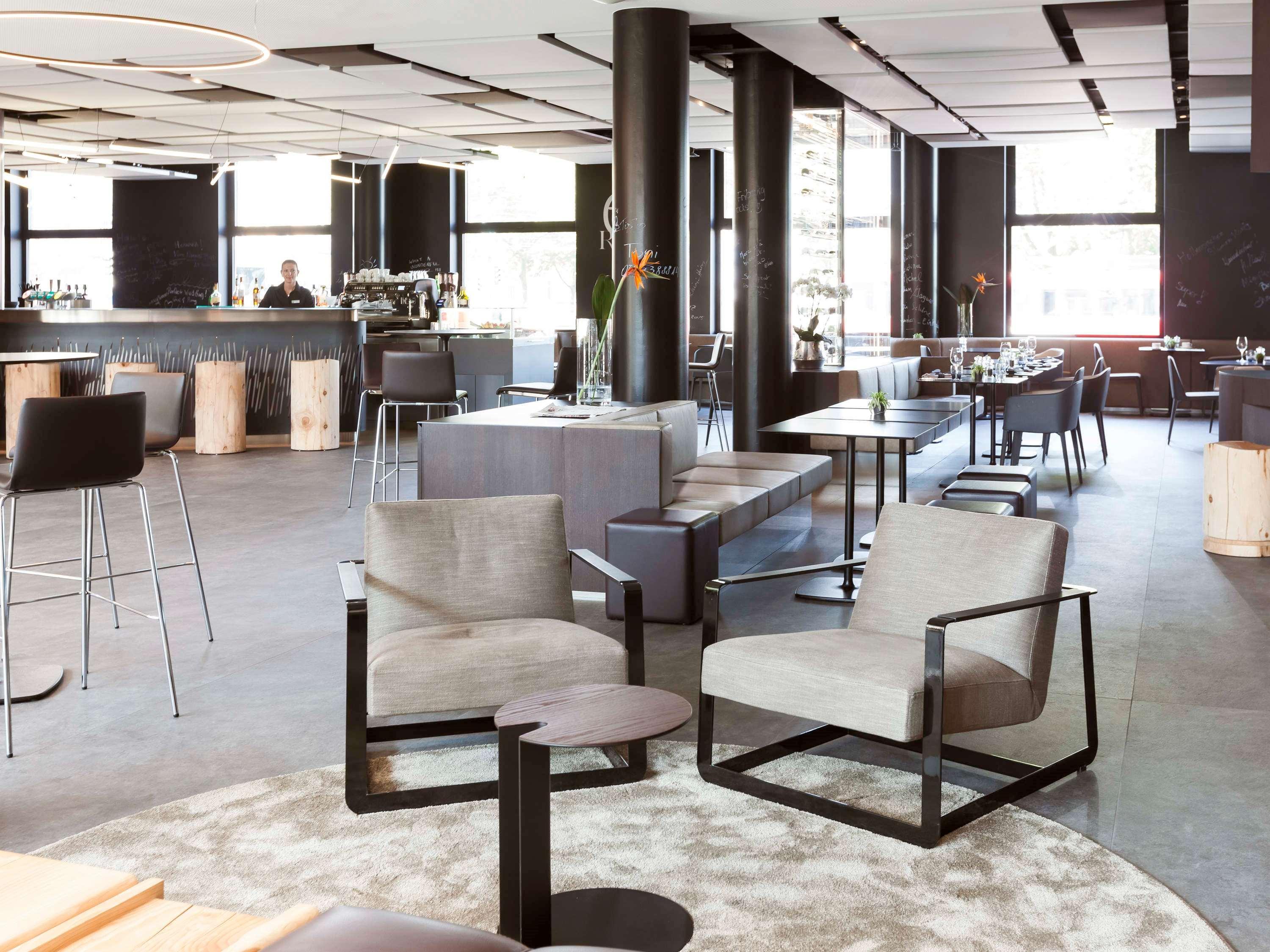 Novotel Expo Hotel 4*