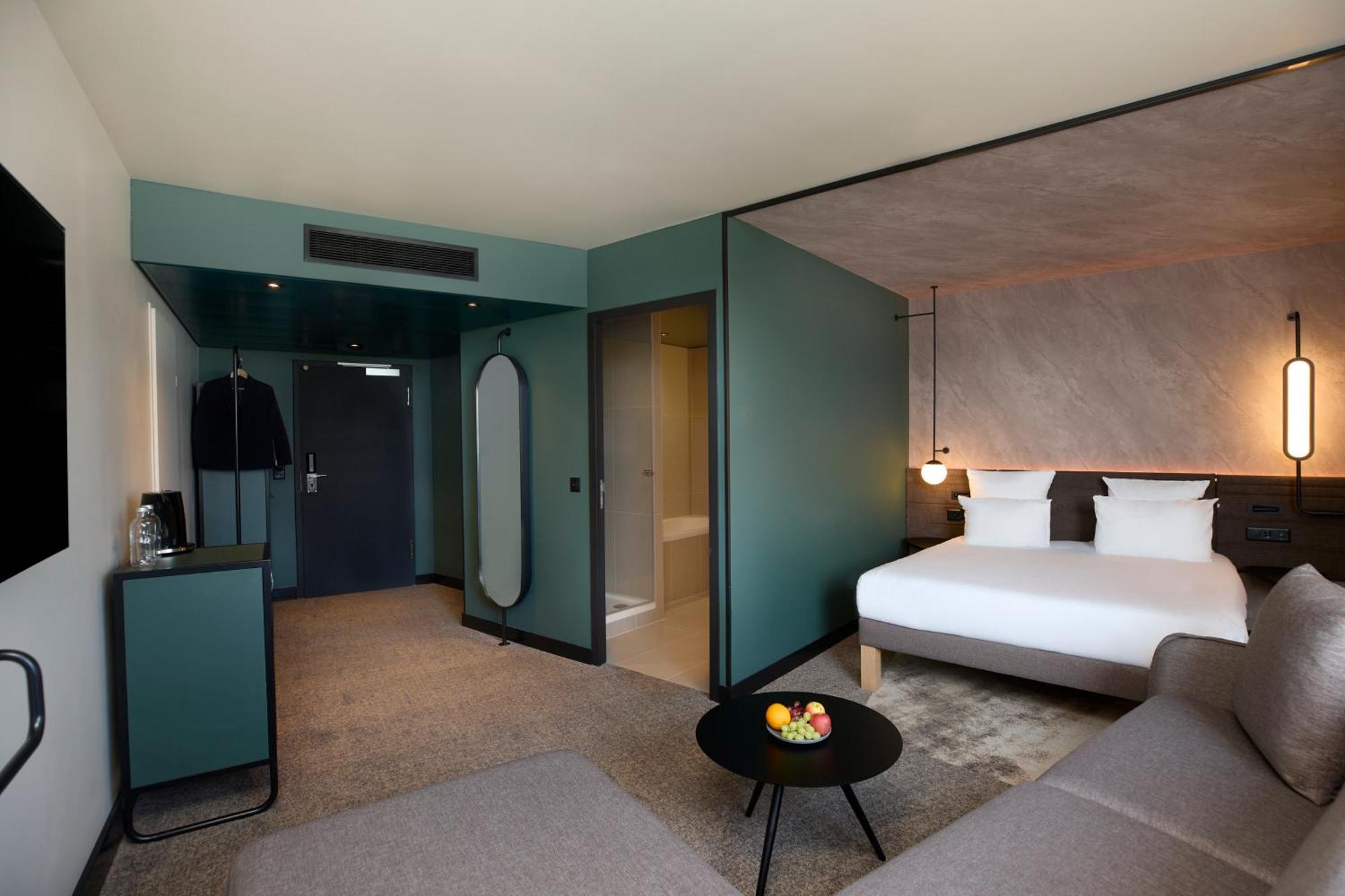 Novotel Expo 4*