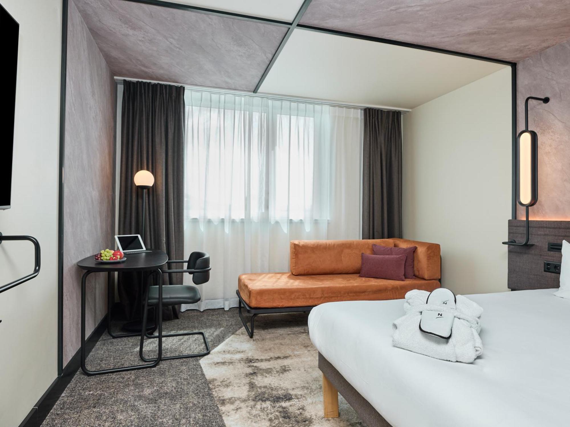 Novotel Expo 4*