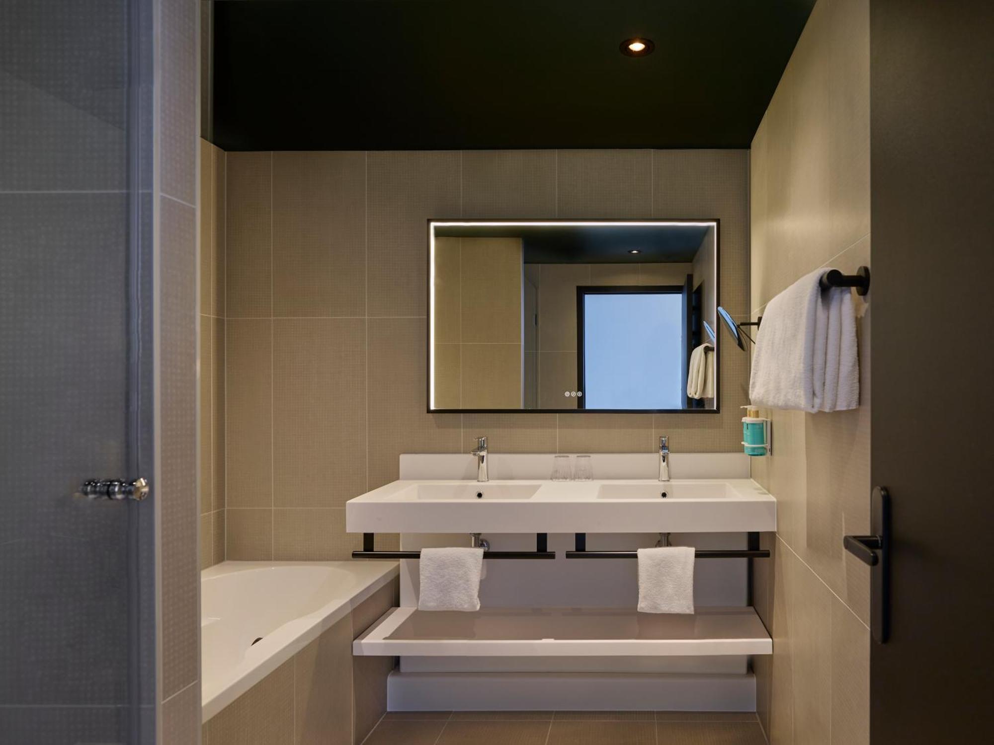 Novotel Expo Hotel
